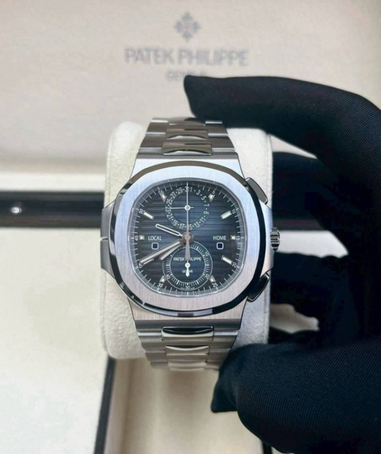 PATEK PHILIPPE Nautilus Chronograph 5990/1A Blue Dial 40.5mm