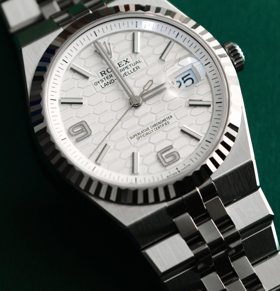 Rolex New Land-Dweller 127334 White Honeycomb Dial Flat Jubilee 2026 40mm. thumbnail 3