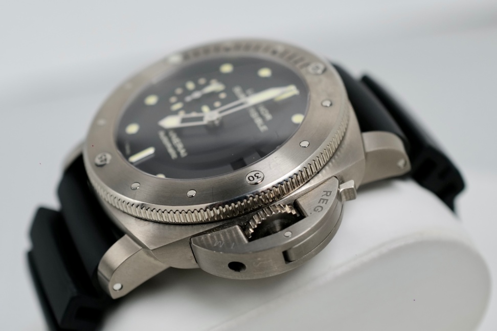 Panerai Luminor Submersible PAM 305 Titanium 3Days - Image 5