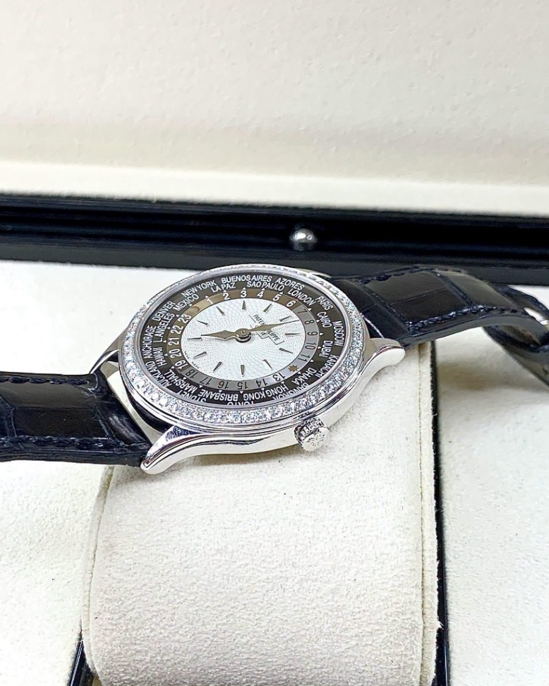 Patek Philippe Complications World Time 7130G-013 thumbnail 3