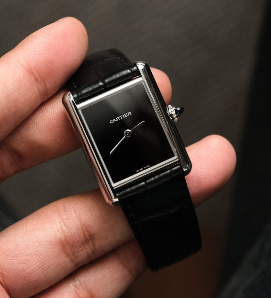Cartier Tank Must WSTA0072 Large Black Dial Black leather strap 2022 