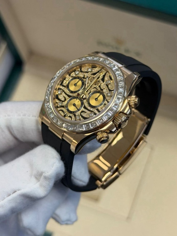 Rolex Cosmograph Daytona Eye of the Tiger 116588TBR thumbnail 1