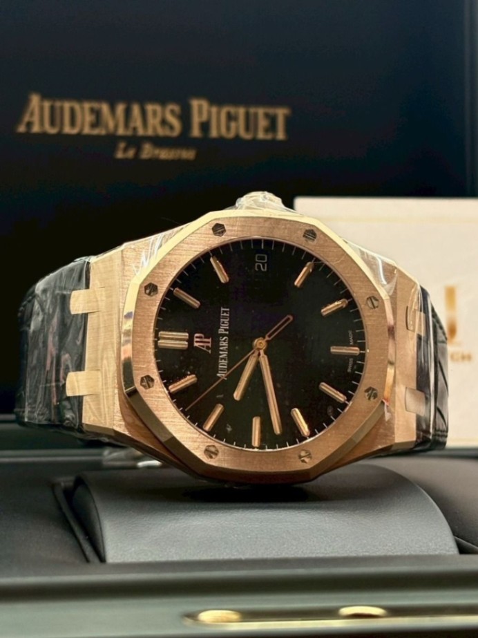 AUDEMARS PIGUET Royal Oak Black Dial 15500OR 41mm