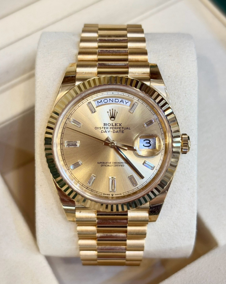 Day-Date Champagne Dial Full Yellow Gold 40mm - Image 2