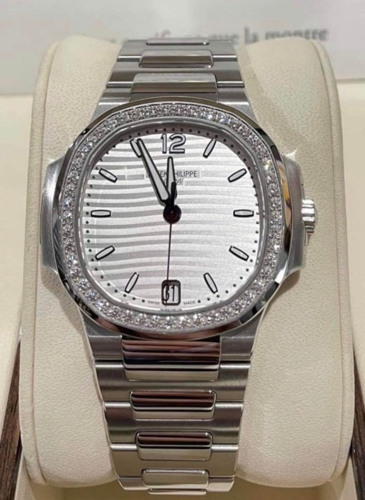 PATEK PHILIPPE NAUTILUS 7018/1A-001