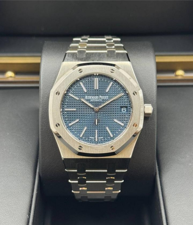 AP Royal Oak 16202ST Blue Dial 39mm - Image 1