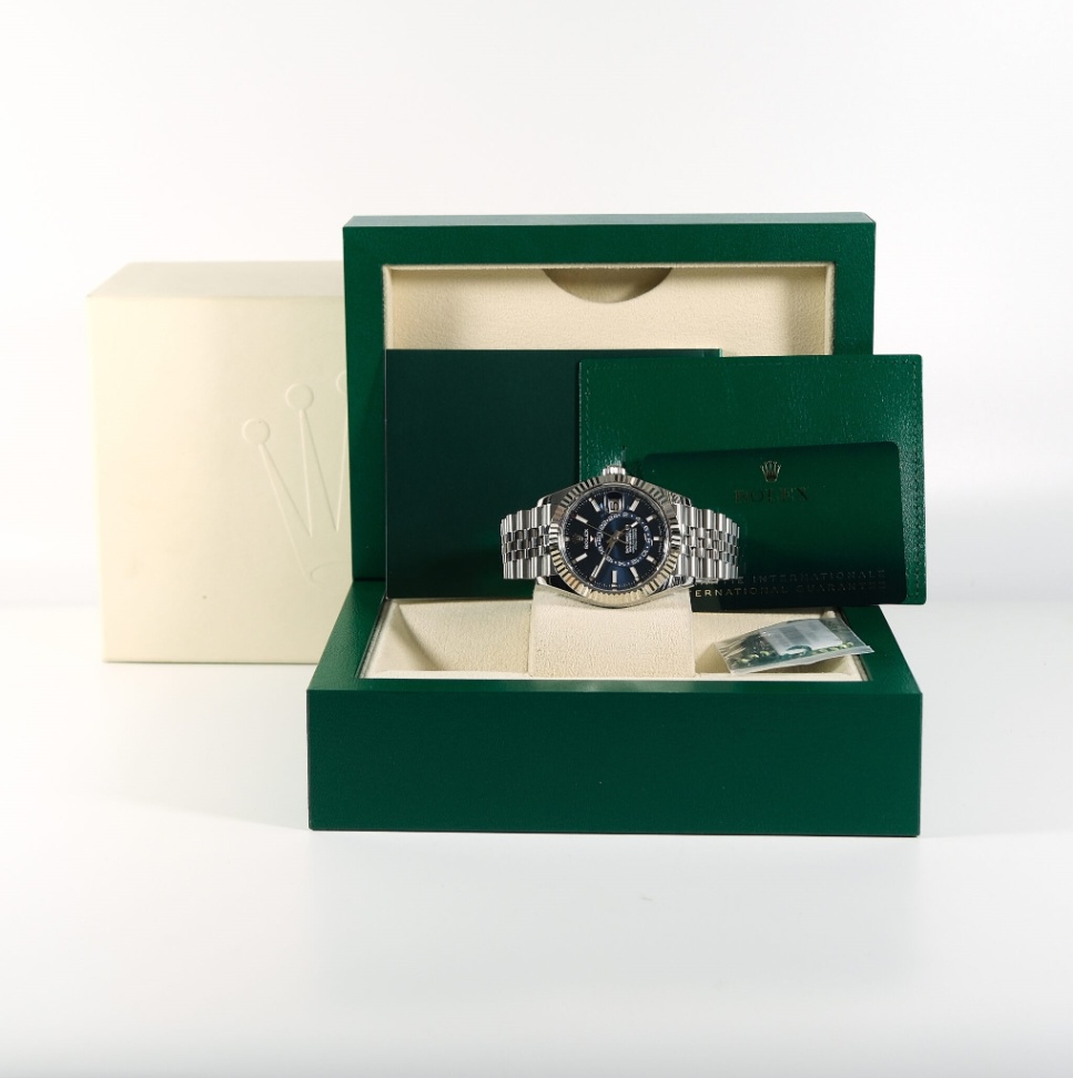Rolex Sky-Dweller 336934 White Gold Blue Dial Jubilee 2024 thumbnail 7