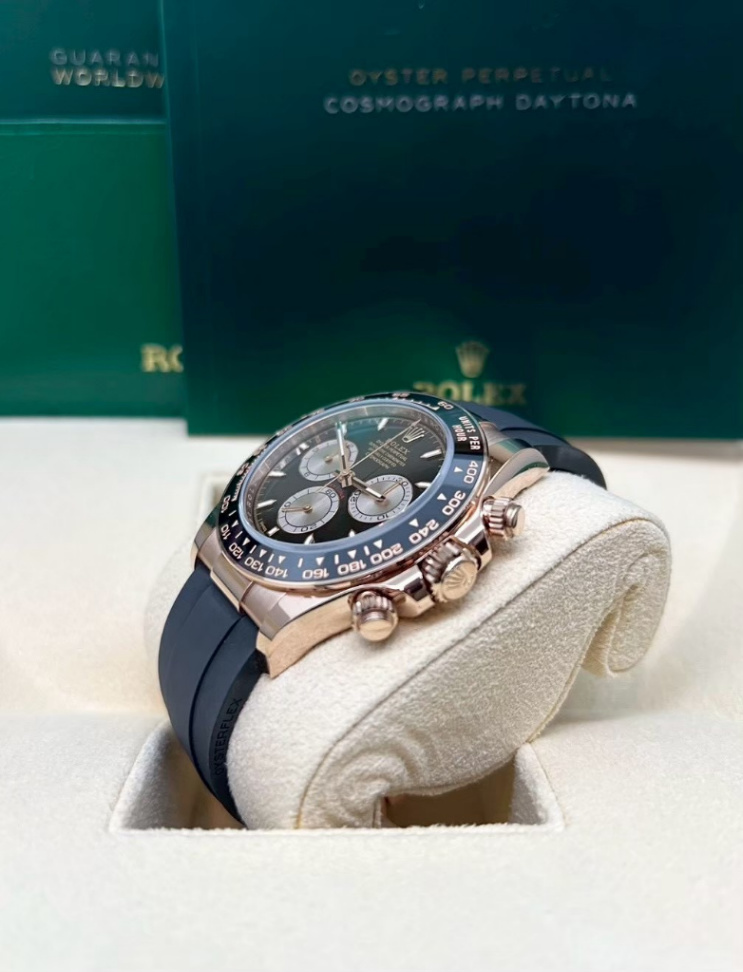 Daytona Black Dial Rose Gold Oysterflex 40mm thumbnail 3