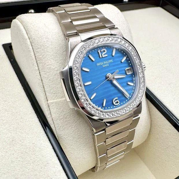 PATEK PHILIPPE Nautilus 7018/1A 33.2mm thumbnail 4