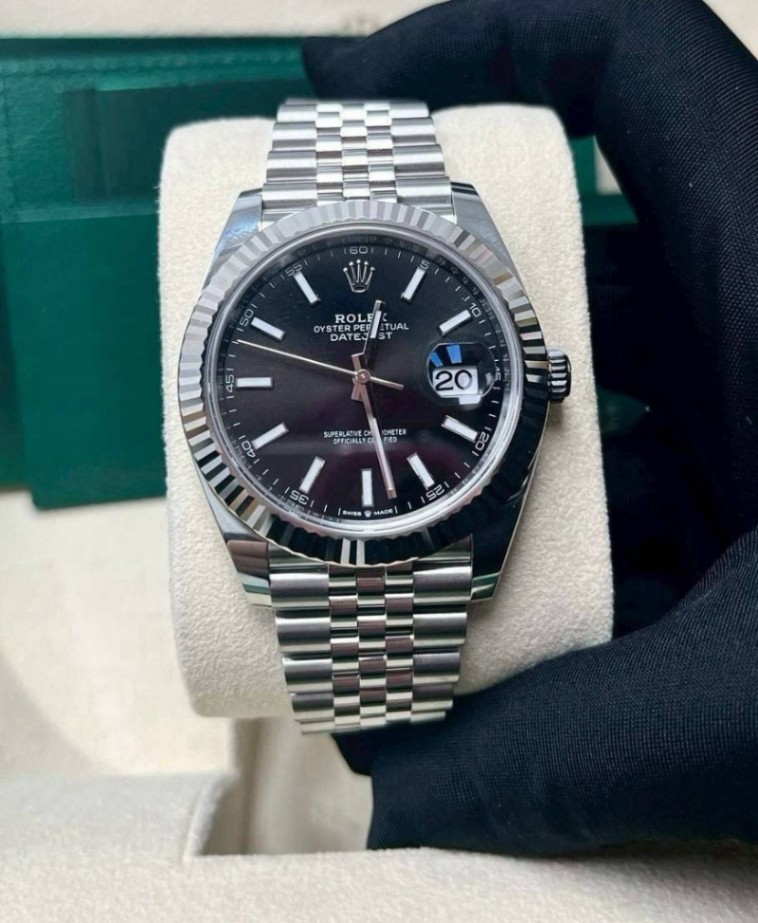 ROLEX Datejust 41 Black Dial 126334 4/2026