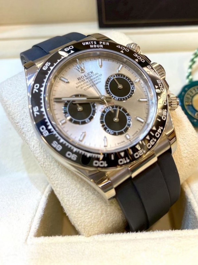 ROLEX Daytona Grey Dial Oysterflex 40mm 126519LN thumbnail 4