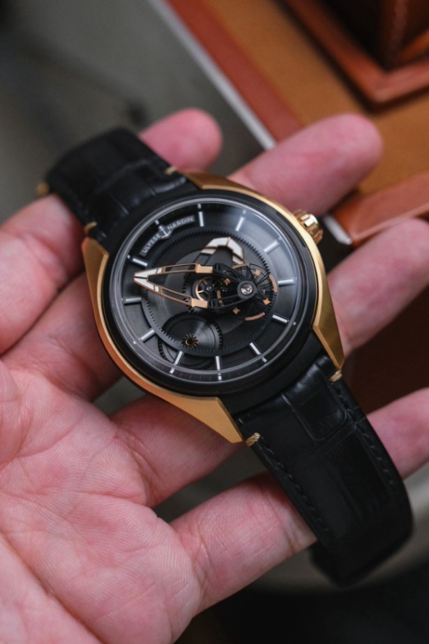Ulysse Nardin Freak X Rose Gold Ref. 2305-270/02 - Image 2