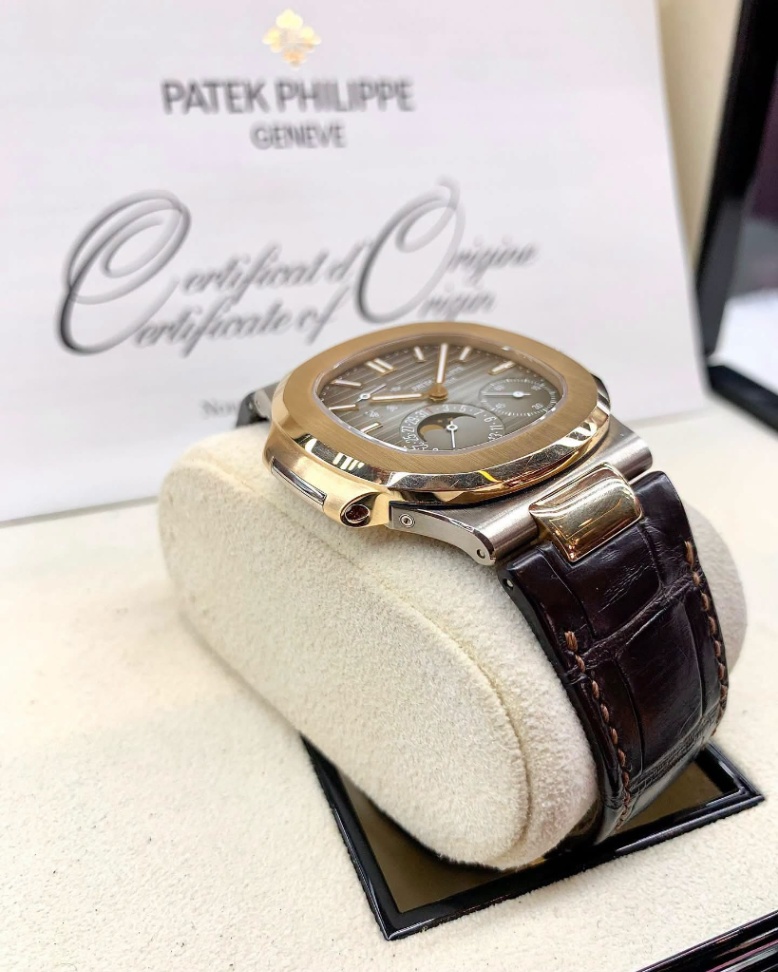 Patek Philippe Nautilus Moon Phase  thumbnail 4