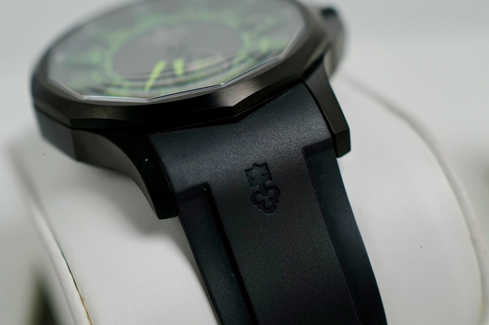 Corum Admiral’s Cup Black PVD Neon Limited 100 - Image 4