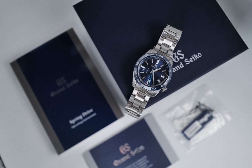 GRAND SEIKO Spring Drive GMT SBGE255G Fresh Blue 40.5mm - Image 2