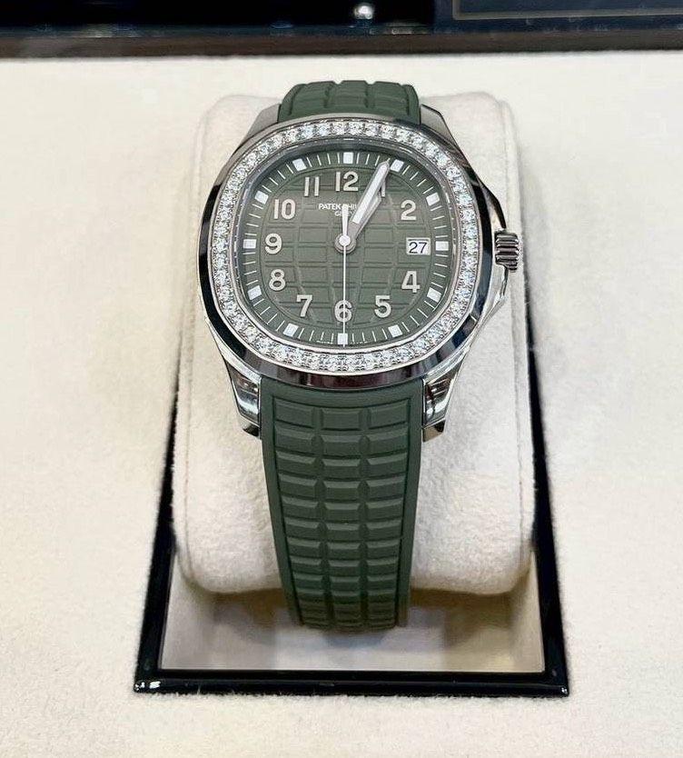 PATEK PHILIPPE Aquanaut Green Dial 5267/200A-001