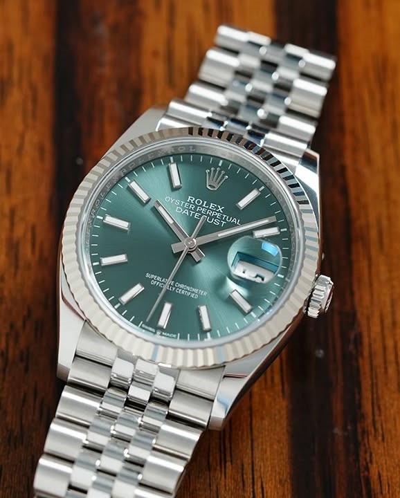 Rolex Datejust Mint Green Dial 126234 thumbnail 1