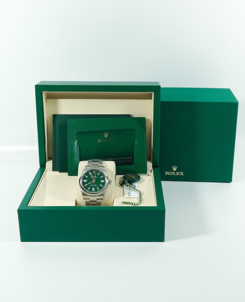 ROLEX Oyster Perpetual 41 Green Dial 134300 2026 - Image 7