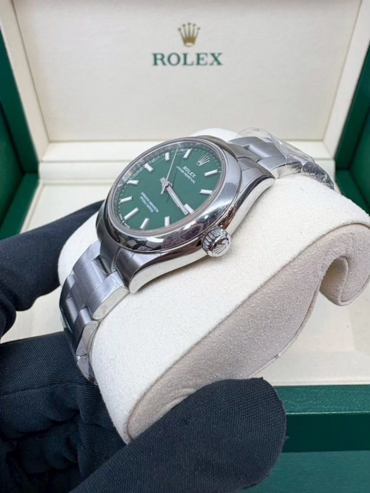 Oyster Perpetual Green Dial 31mm - Image 2