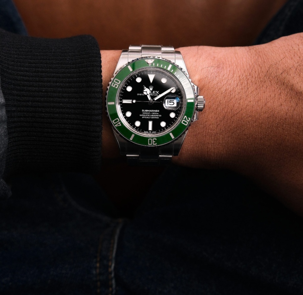 Rolex Submariner 126610LV “Starbucks” Black Dial Oyster Steel 2023 thumbnail 5
