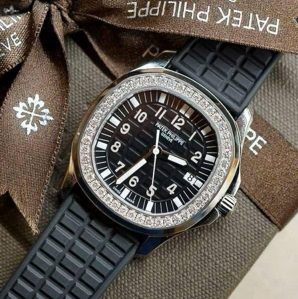 PATEK PHILIPPE Aquanaut 5267/200A Black Dial 38.8mm thumbnail 2