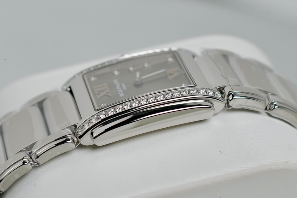 PATEK PHILIPPE Twenty~4 Diamond Grey Dial 25×30mm thumbnail 5