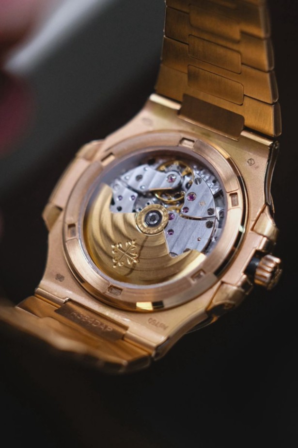 Patek Philippe 5711R Full 18K Rose Gold  thumbnail 2