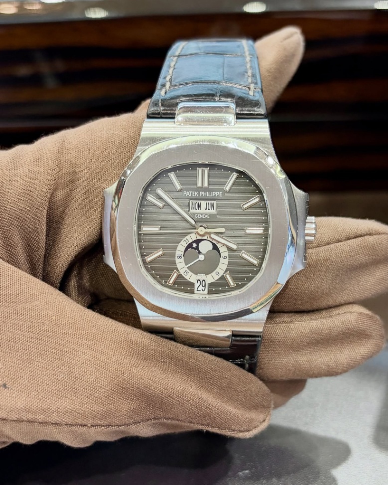 Patek Philippe Nautilus 5726A-001 thumbnail 4