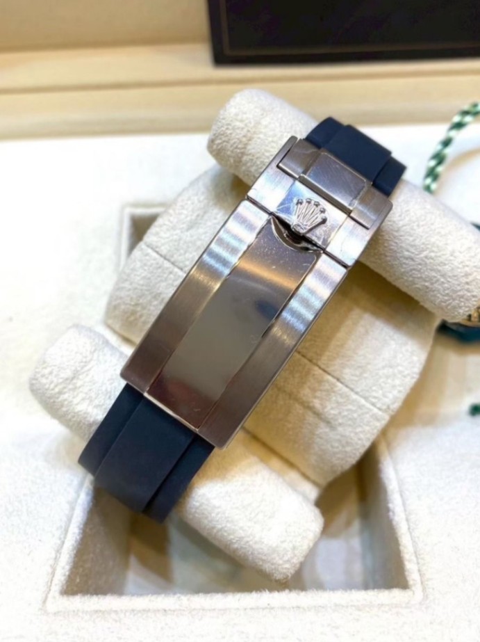 ROLEX Daytona Grey Dial Oysterflex 40mm 126519LN thumbnail 5