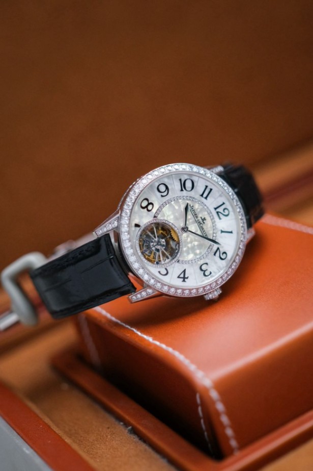 Jaeger LeCoultre Rendez Vous MOP Tourbillon - Image 5