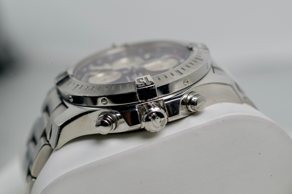 BREITLING Colt Chronograph A13388 Black Dial 44mm - Image 4