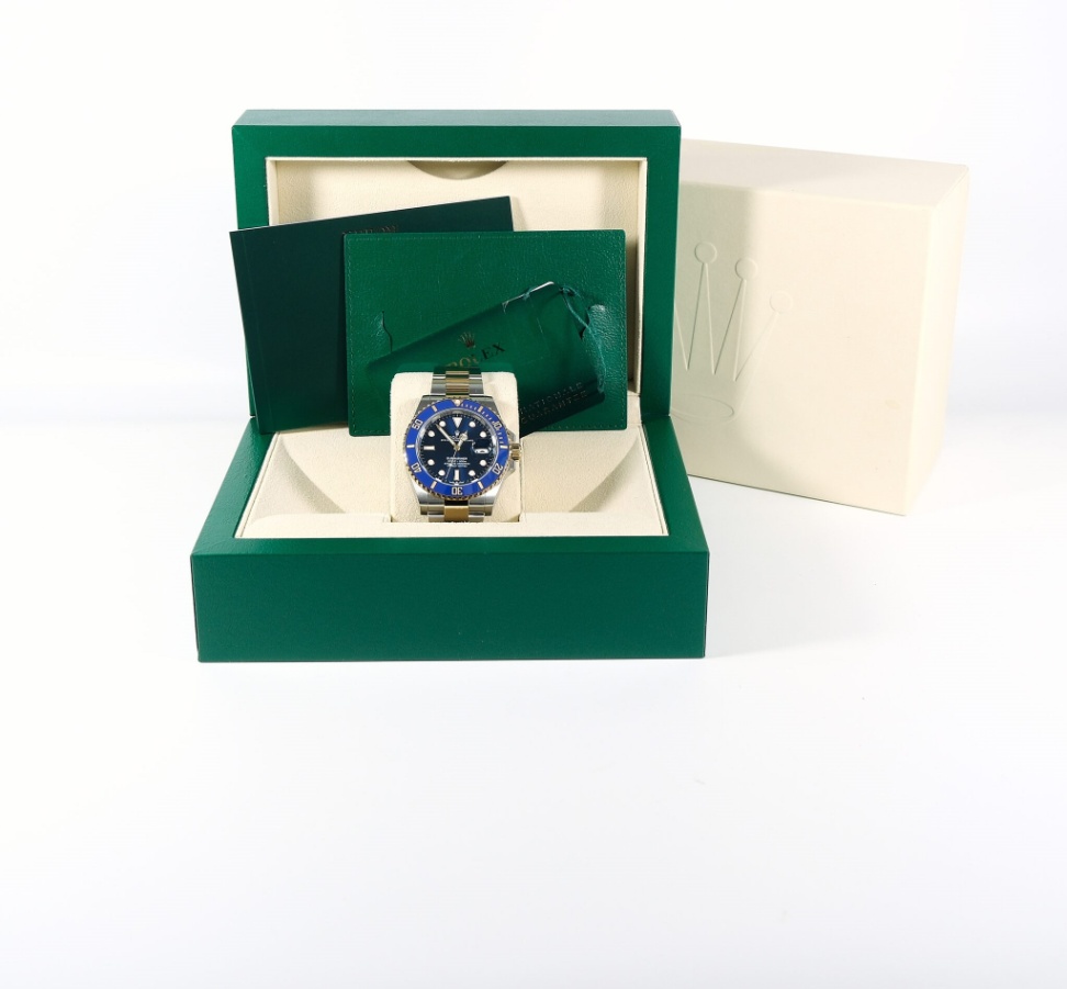 Rolex Submariner 126613LB Blue Dial Yellow Gold Two-Tone Oyster 2023 - Image 8
