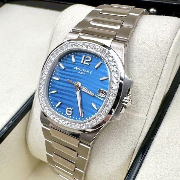 PATEK PHILIPPE Nautilus 7018/1A 33.2mm thumbnail 3
