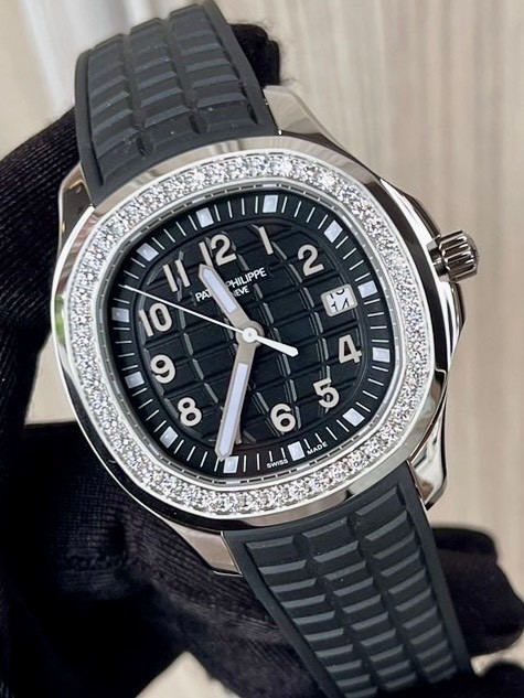PATEK PHILIPPE Aquanaut 5267/200A-001 