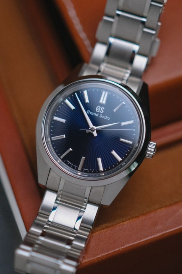 Grand Seiko SBGW299 Radiant Blue - Image 2