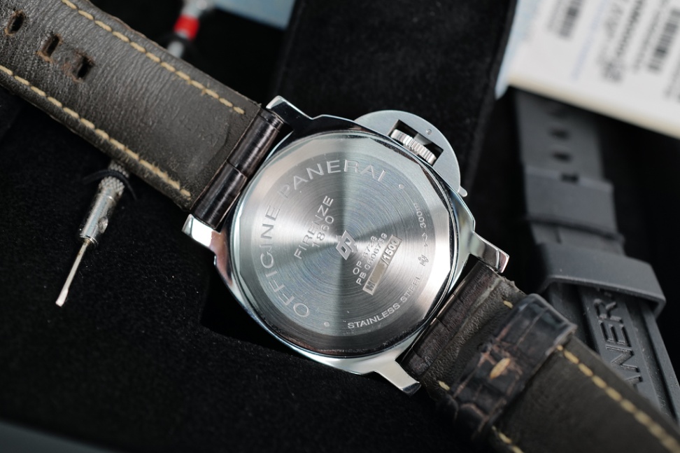 PANERAI Luminor PAM000 44mm 2010 thumbnail 4
