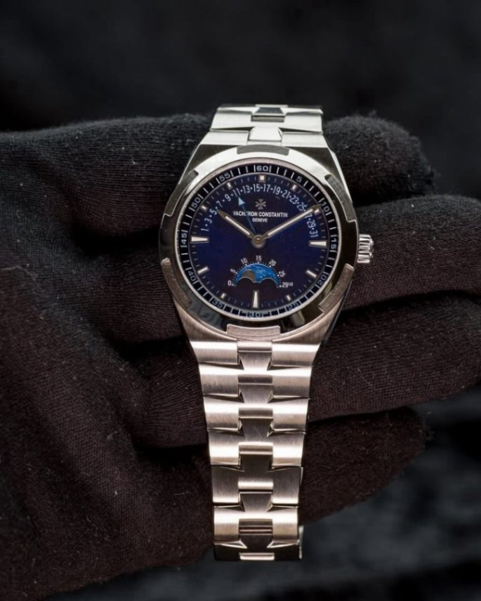 Vacheron Constantin Overseas Moon Phase Retrograde Date 4000V/210A-B911 thumbnail 1