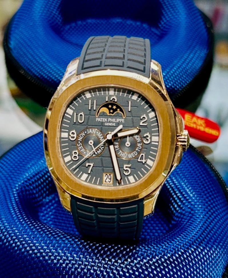 PATEK PHILIPPE Aquanaut Luce 5261R thumbnail 1