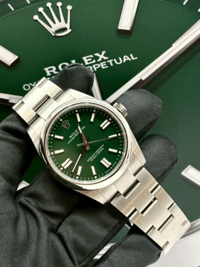 ROLEX Oyster Perpetual 41 Green Dial 134300
