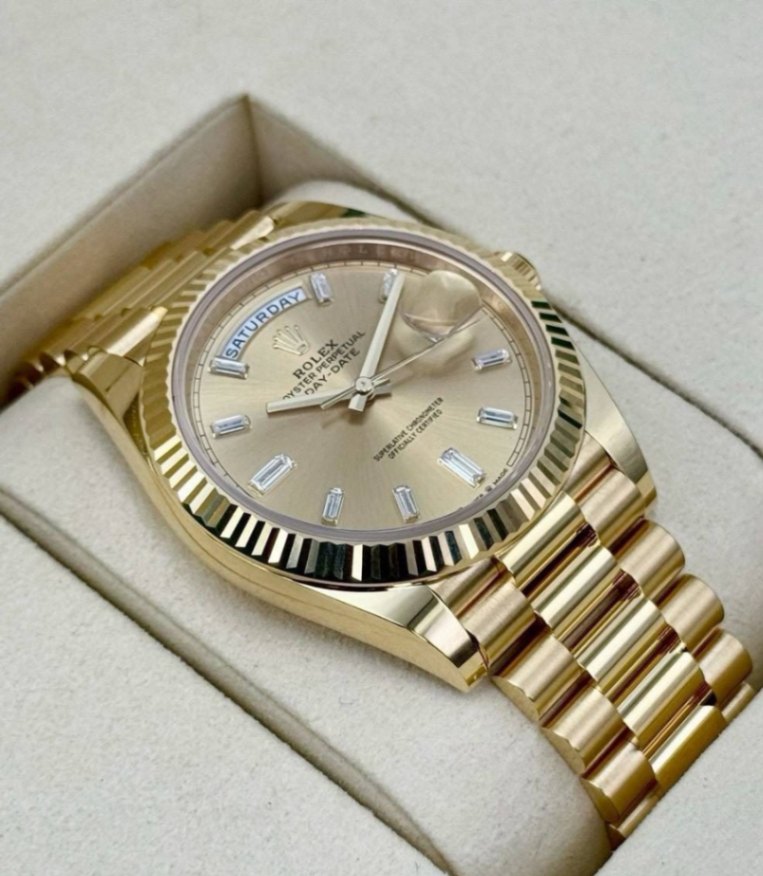 Day-Date Champagne Dial Full Yellow Gold 40mm thumbnail 4