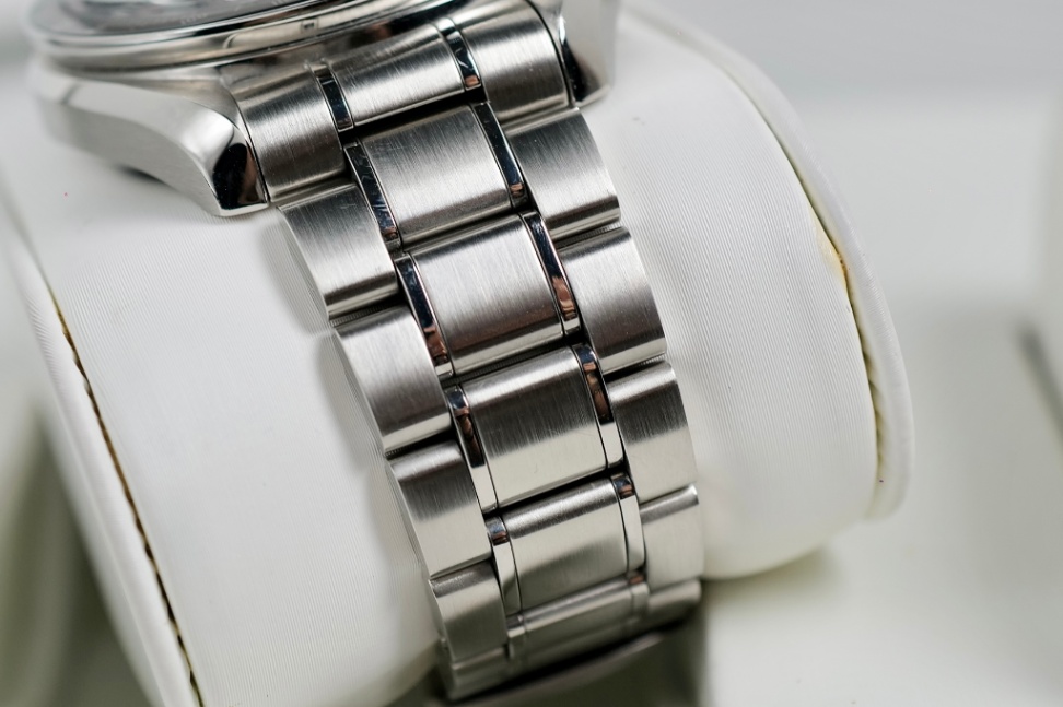 Omega Speedmaster Moonphase Co-Axial 44mm 2021 - Image 6