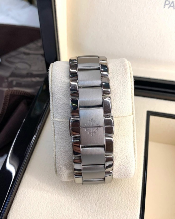 PATEK PHILIPPE Complications Annual Calendar 5905/1A-001 - Image 3