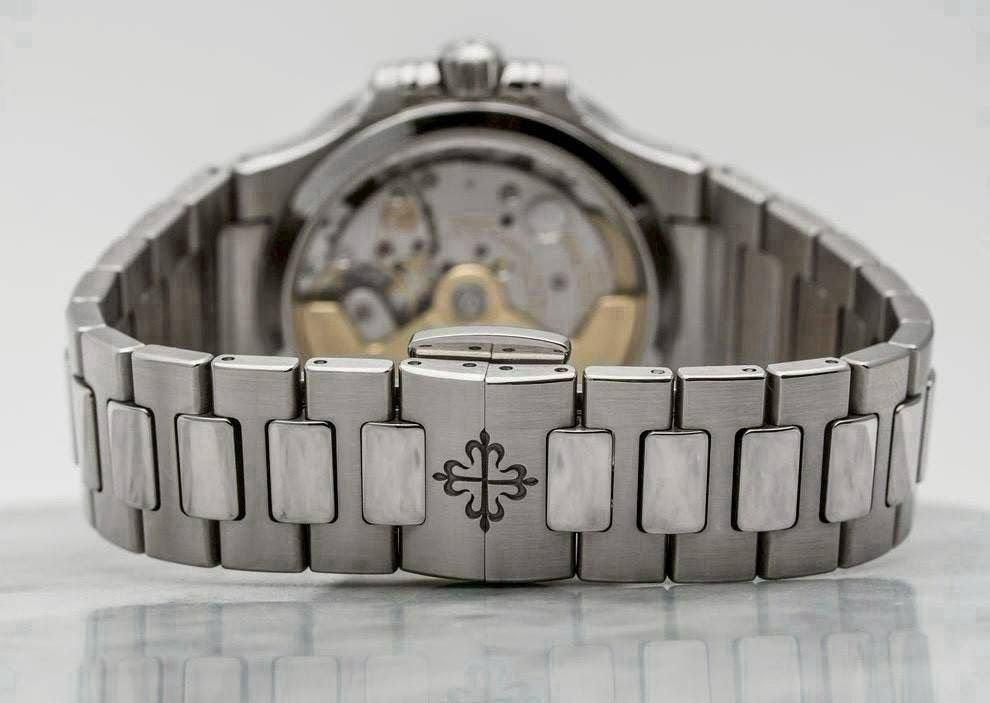 PATEK PHILIPPE Nautilus White Dial 7018/1A  thumbnail 5