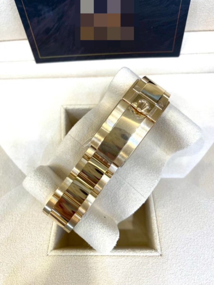 ROLEX Daytona 126508 Champagne Dial Full Yellow Gold - Image 5