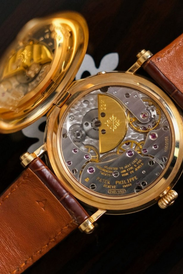 Patek Philippe Calatrava Power Reserve Moonphase Ref. 5015J thumbnail 3
