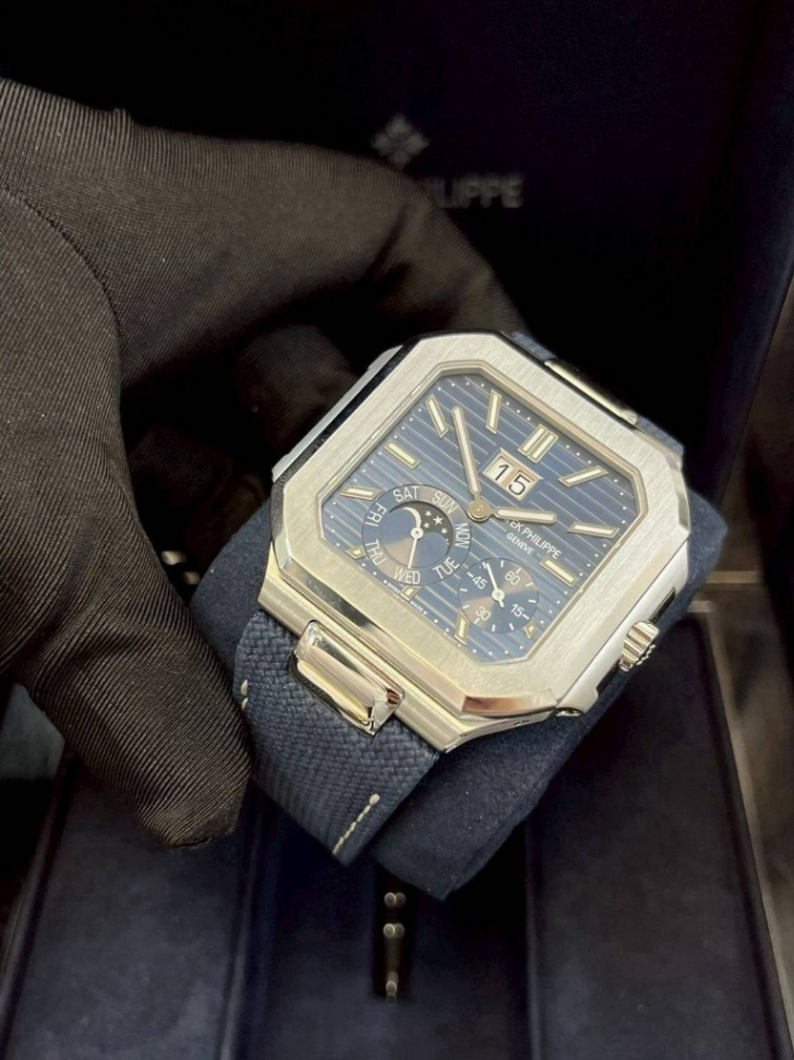 Patek Philippe Cubitus 5822P thumbnail 3
