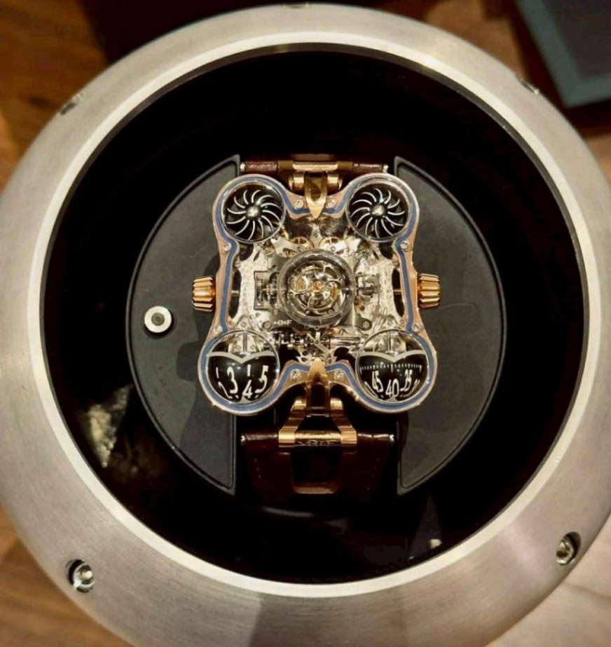MB&F HOROLOGICAL MACHINE N°6 SAPPHIRE VISION (HM6 SV)