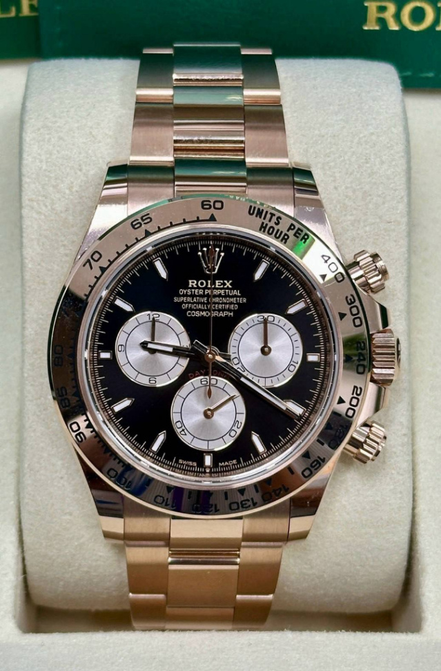 Daytona Black Dial Full Yellow Gold 40mm - Image 1