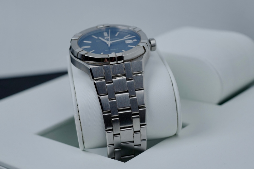 Maurice Lacroix Aikon Blue 42mm - Image 3