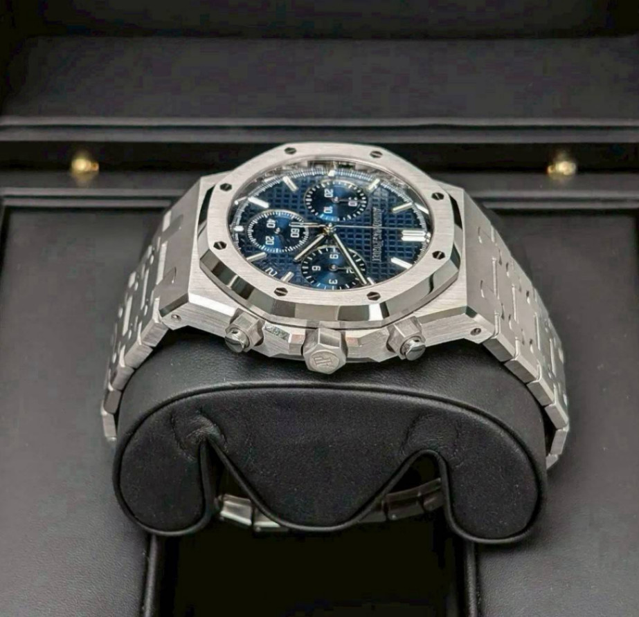 AP Royal Oak 26240ST Blue Dial 41mm - Image 2